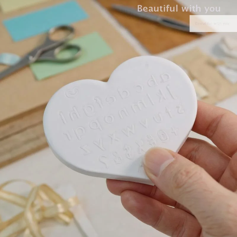 

Universal 3D Resin Nail Art Mold, English Letter Design, 1-3 Pieces DIY Silicone Mold for Crafts, Necklaces and Earrings.