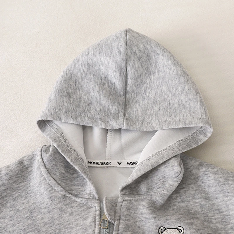 Kinderbekleidung Hoodie-Sets 2026 Neue Herbstkollektion Baby Jungen Mädchen Cartoon-Bären-Druck Kapuzenjacke+Hose 2-teiliger Freizeitanzug für Kinder – Detail 1