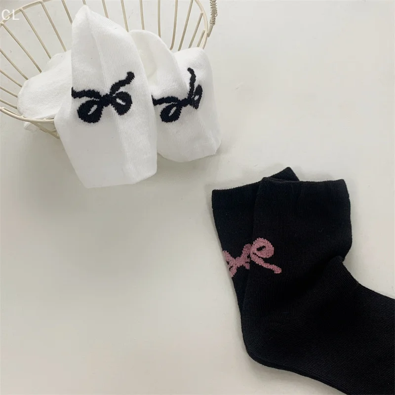 Chaussettes à nœud pour fille douces en couleurs unies - Noir, Blanc, Gris - Tube de ballet, style japonais et polyvalent