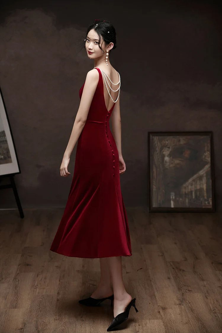 French Style Vintage Wine Red Evening Dress Women V-Neck Backless Pearl Decoration Homecoming Dresses Elegant Simple Prom Gown