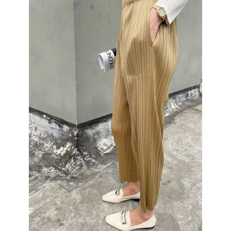

Модные плиссированные брюки прямого кроя для женщин, свободные повседневные брюки, элегантный стиль, полиэстер, естественная талия