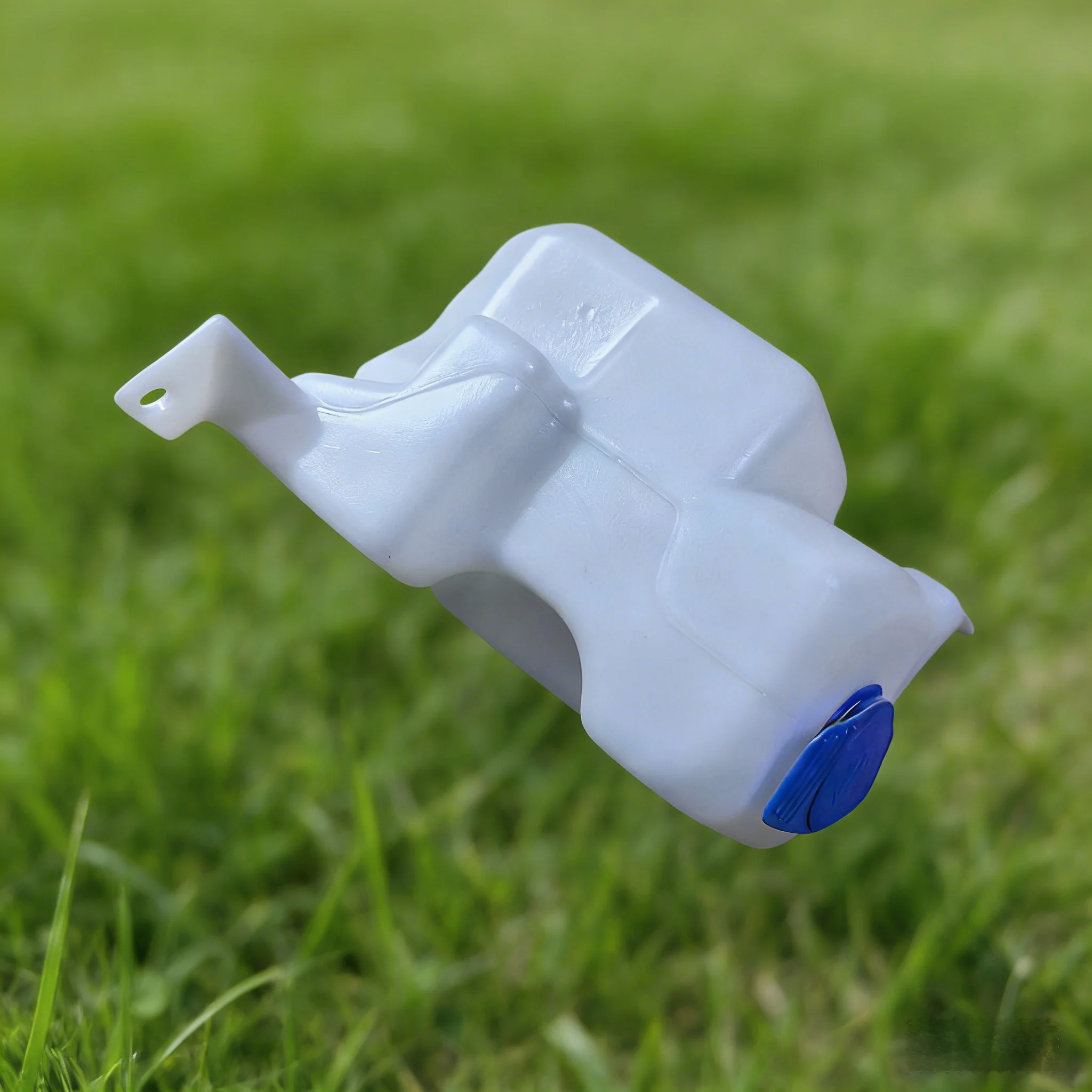 Car Suitable for Volkswagen's old Bora spray bottle 1JD955453A  Windshield cleaning kettle - view 3