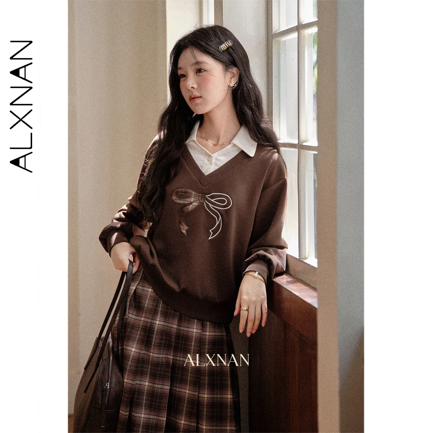 

ALXNAN Brown Fake Two-piece Spliced Sweatshirt Bow Print Loose-fit Lapel Cotton Sweatshirt Women Autumn Long Sleeve Tops L569139