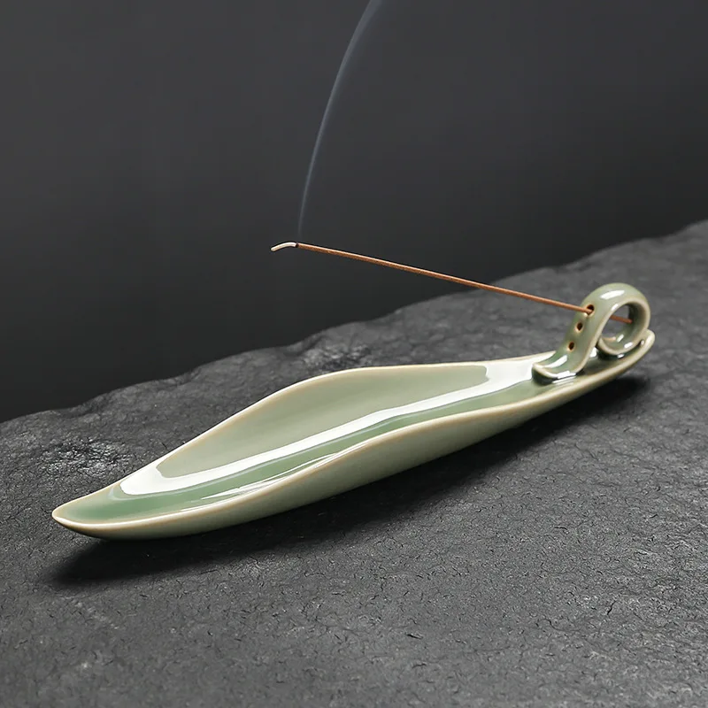 Ceramic indoor incense stick holder; incense burner; creative celadon tea ceremony antique style lying incense burner; home hand