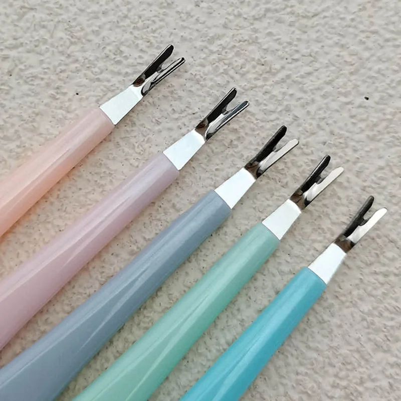 Strumento per unghie 2 in 1 con lima per carta vetrata affilata: abrasivo di alta qualità per lucidatura rapida, indolore e lucentezza ideale in movimento