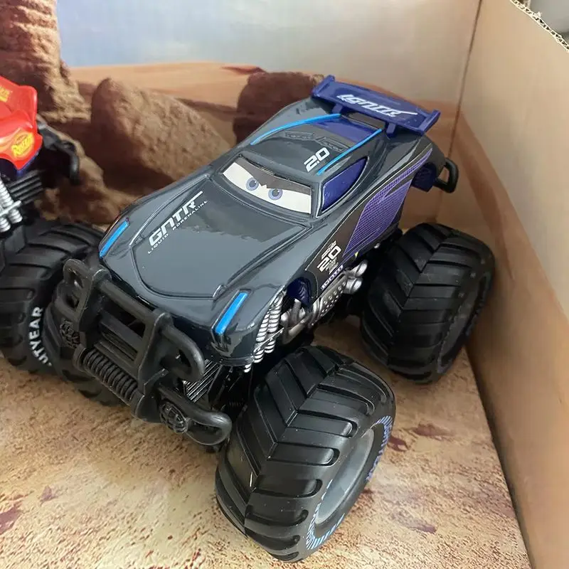 Disney Pixar Cars Speelgoedset met Lightning McQueen Jackson Storm Mack - Pull-Back Truck Modellen Kinderspeelvoertuigen Cadeau