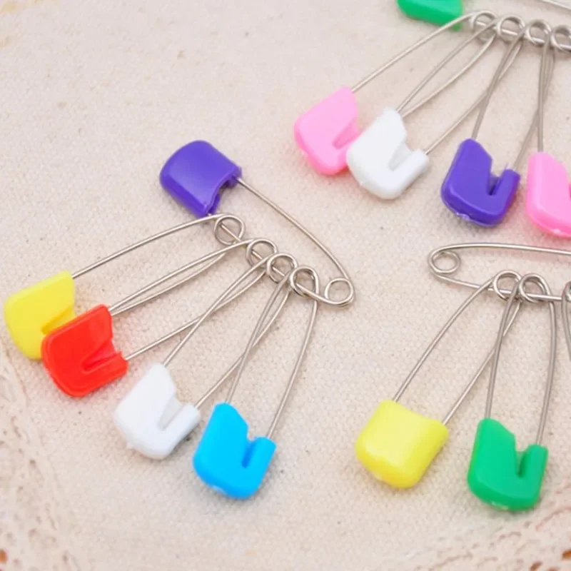 20Pcs/Lot DIY Candy Color Safety Pins Findings Safe Secure Clips for Baby Care Shower Cloth Diaper Pins Brooch Holder