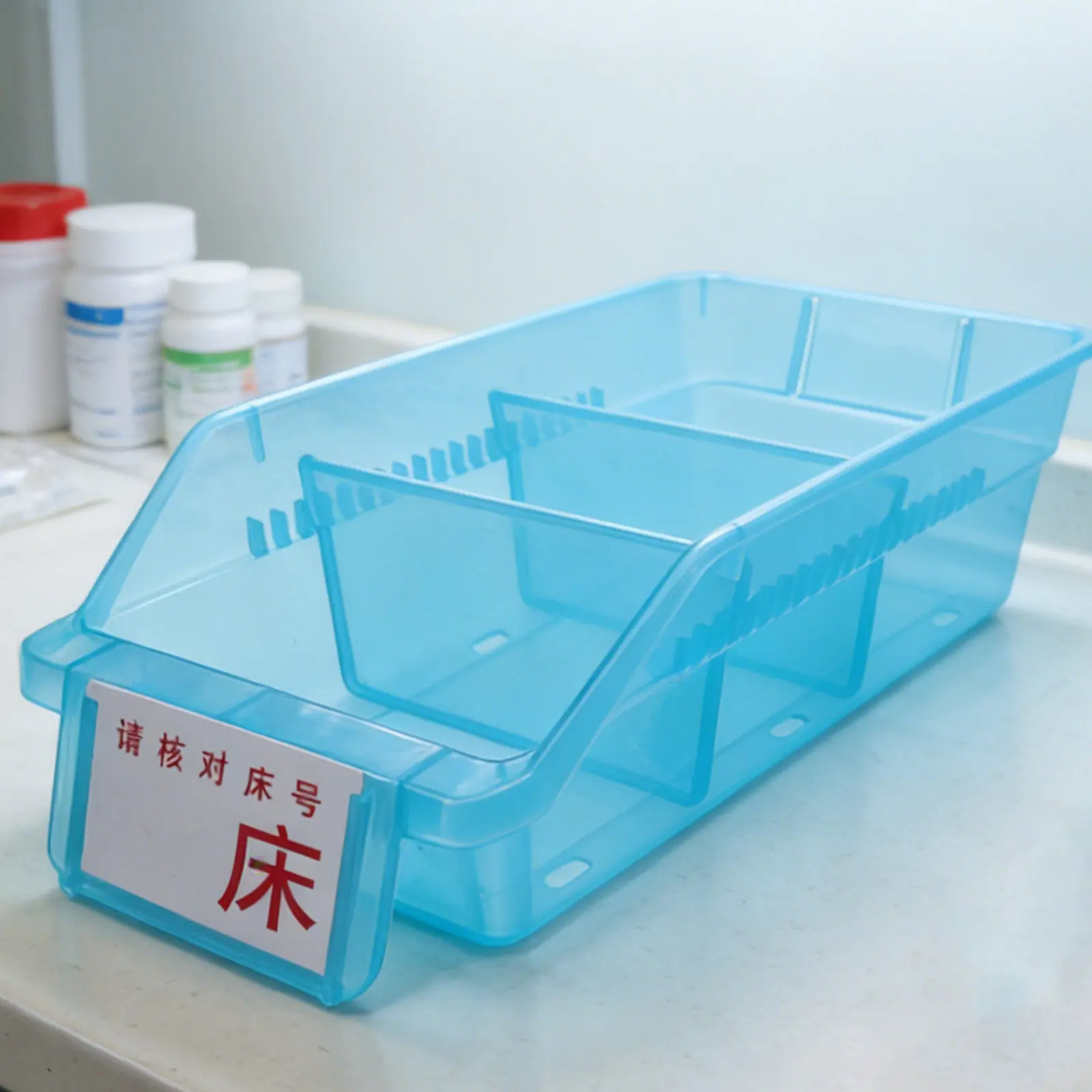 

Набор из 2-х прозрачных медицинских органайзеров-контейнеров с открытым фронтом, штабелируемые, портативные, для хранения лекарств дома