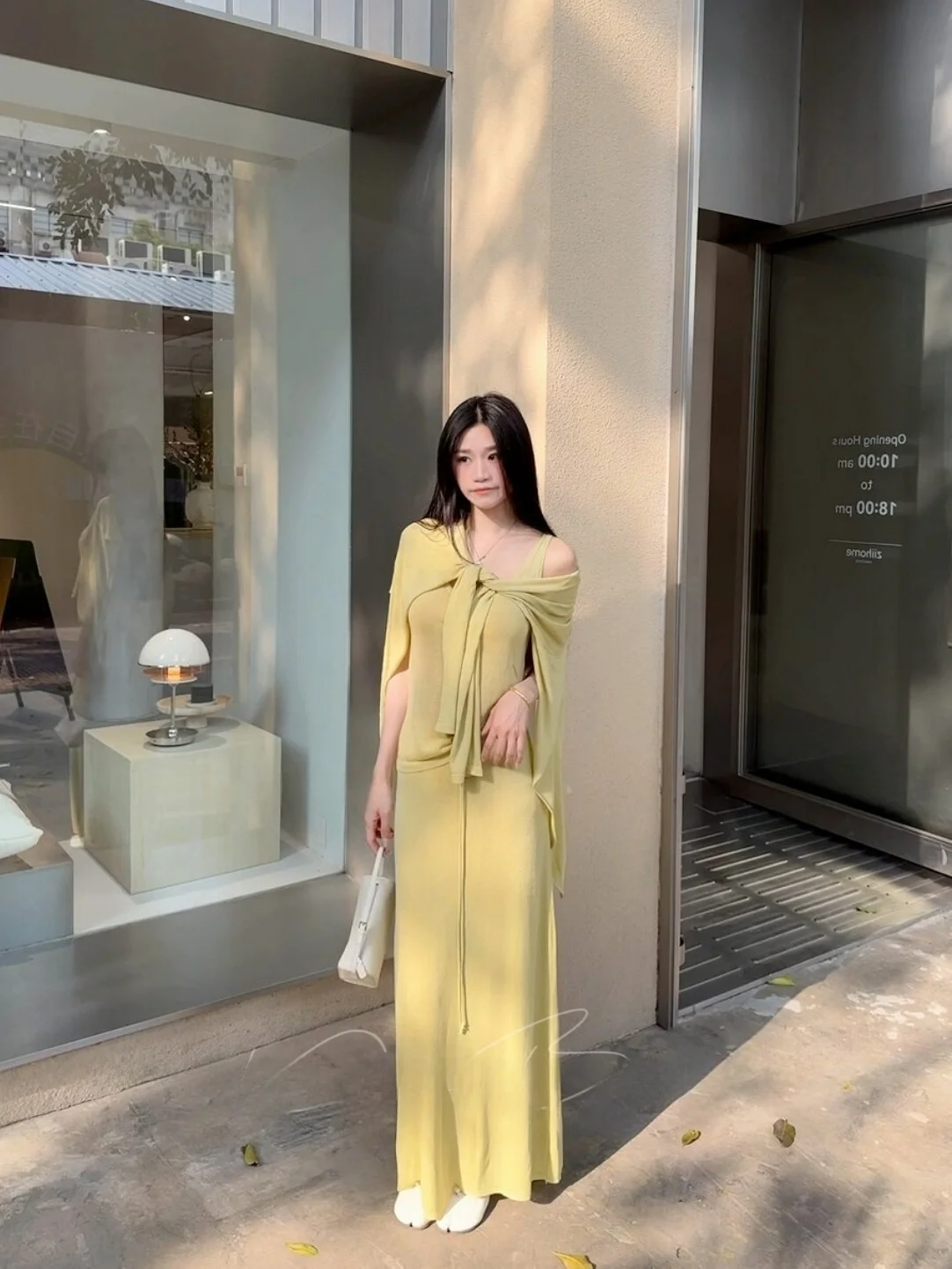 

Spring Season Women's Slim Fit Three Piece Set with Open Cardigan Long Sleeve Belted High Waist Skirt And Tank Top