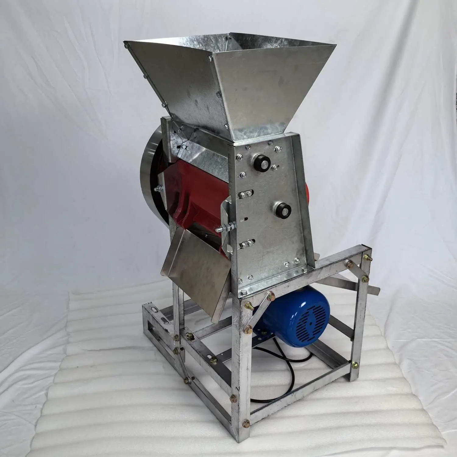 

Wholesale Price Small Manual Fresh Coffee Bean Pulper/Coffee Peeling Machine For Africa