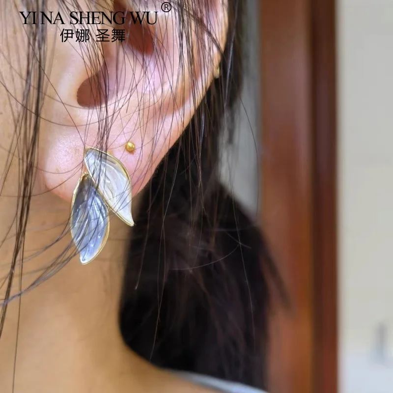 S925 الفضة إبرة الأزرق والأبيض ورقة الأقراط سوبر الجنية الطازجة الأقراط للنساء الأزياء نمط الأقراط الملحقات اليومية