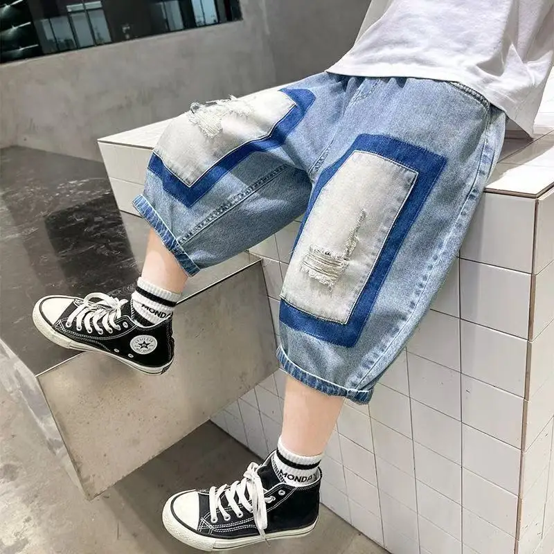 Celana Pendek Denim Anak-anak 4-14 Tahun 2026 Celana Pendek Tipis Anak Laki-laki Baru Celana Jeans Robek Musim Panas Celana Musim Panas Remaja Laki-laki Kasual