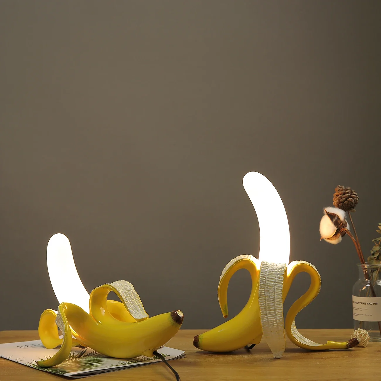 

Italy Banana Night light Luminarie Modern Living Room Glass Led Table Lamp Bedroom Bedside desk lamp Home Deco Lighting Fixtures