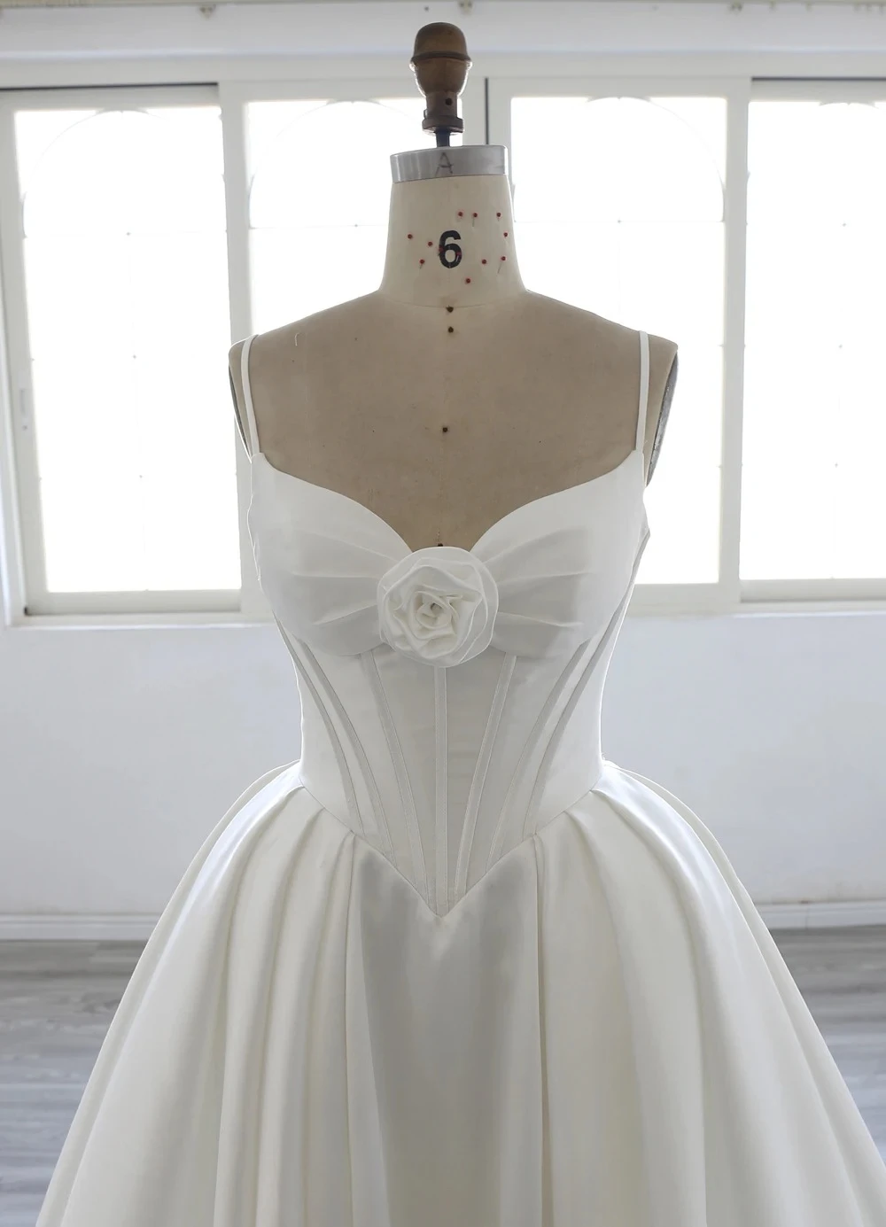 Customized Elegant Satin Criss-Cross Pleat Draped Handmade Flower A-line Spaghetti strap Long Dresses Bespoke Occasion Dresses