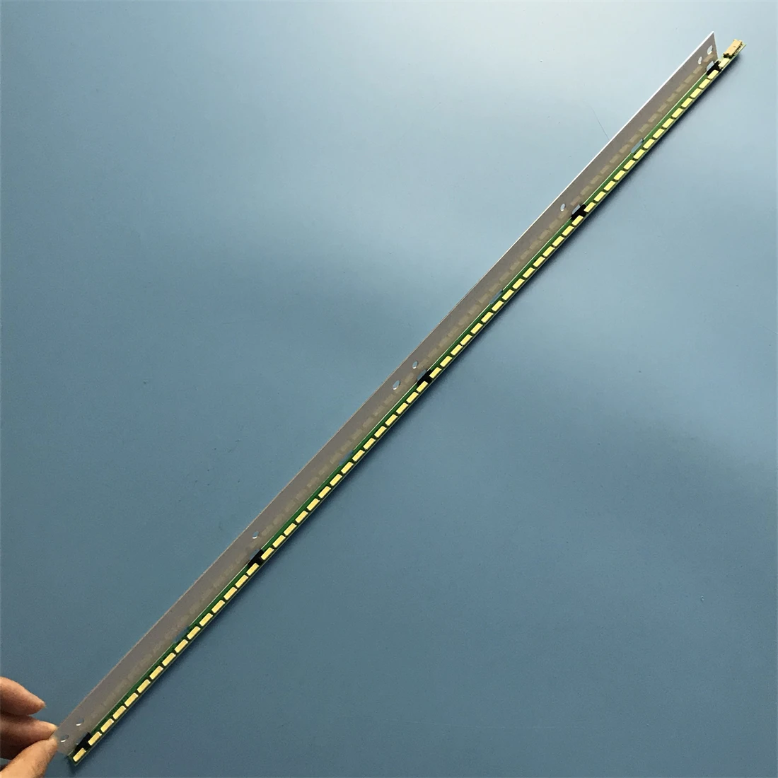 

LED backlight strip 60 lamp for TX-LR42DT60 6916L-1265A 42 V13 LBA REV 0.8 LC420EUD(FF)(F2) 6922L-0077