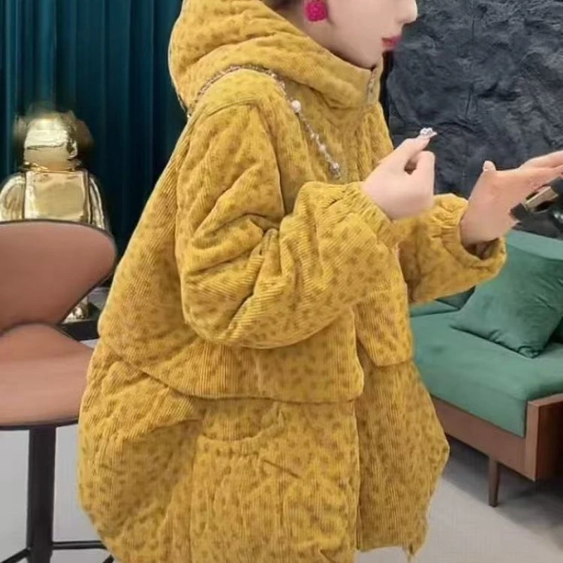 

Новая зимняя свободная утягивающая универсальная высококачественная куртка на хлопковой подкладке, отличается молодежным модным дизайном, повседневное пальто с капюшоном