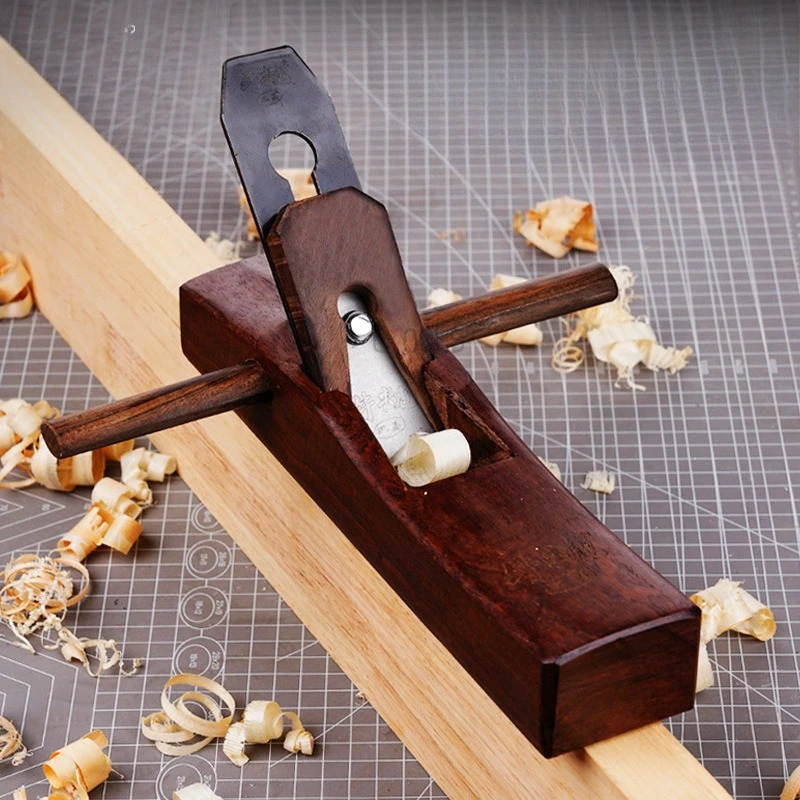 

Деревообработка стружка из черного дерева, несколько спецификаций, небольшой строгальный станок ручной работы, удобный деревообрабатывающий инструмент для плотников с ручкой