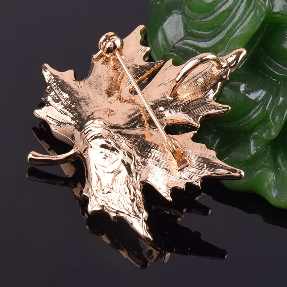 

Elegant Crystal Brooches For Women Pearl Maple Leaf Boutonniere Clothing Pins Alloy Trendy Jewelry Corsage Party Decor