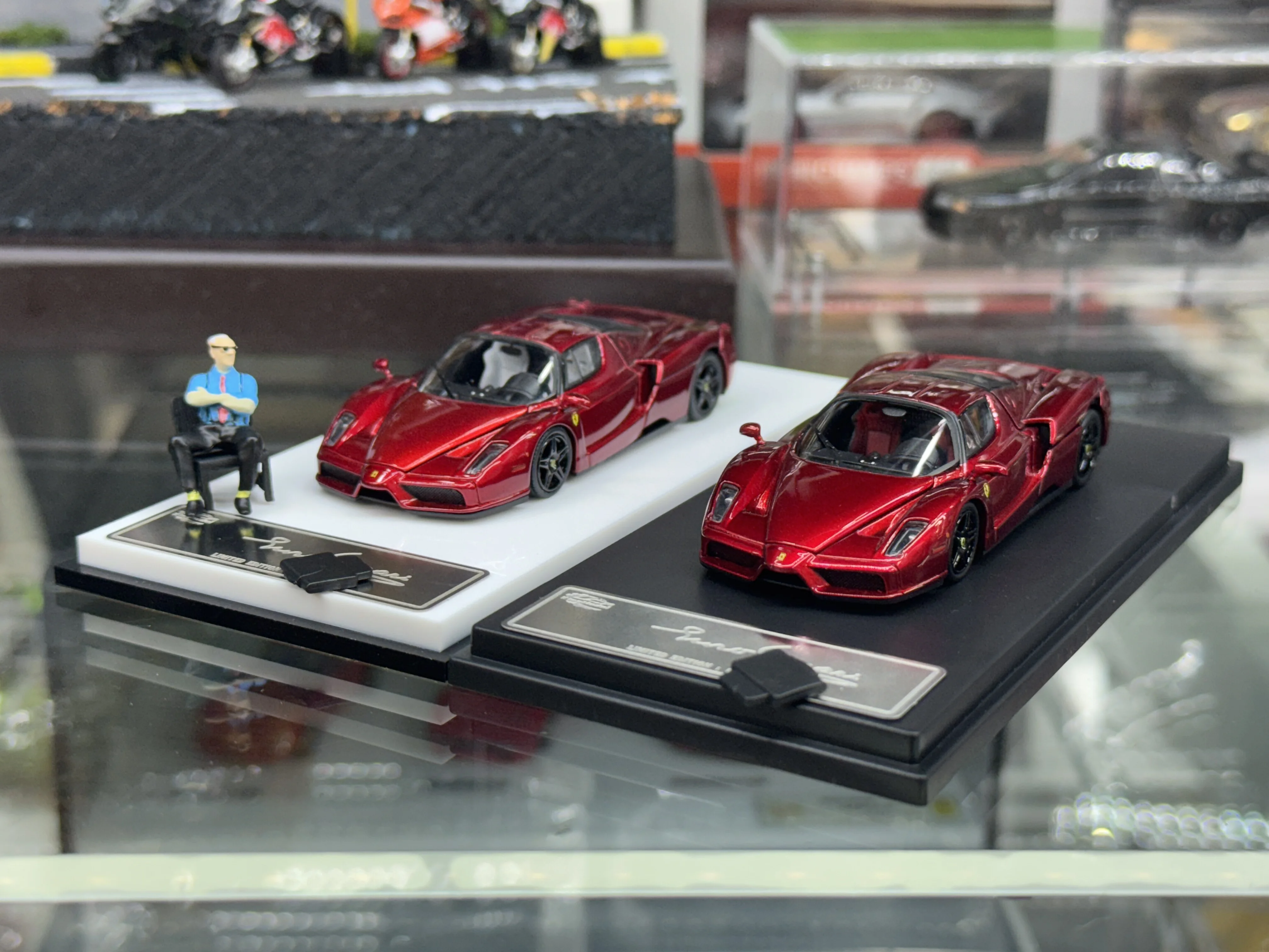 

1:64 King Model Km Ferrari Enzo Alloy Front and Rear Open Cover Car Model