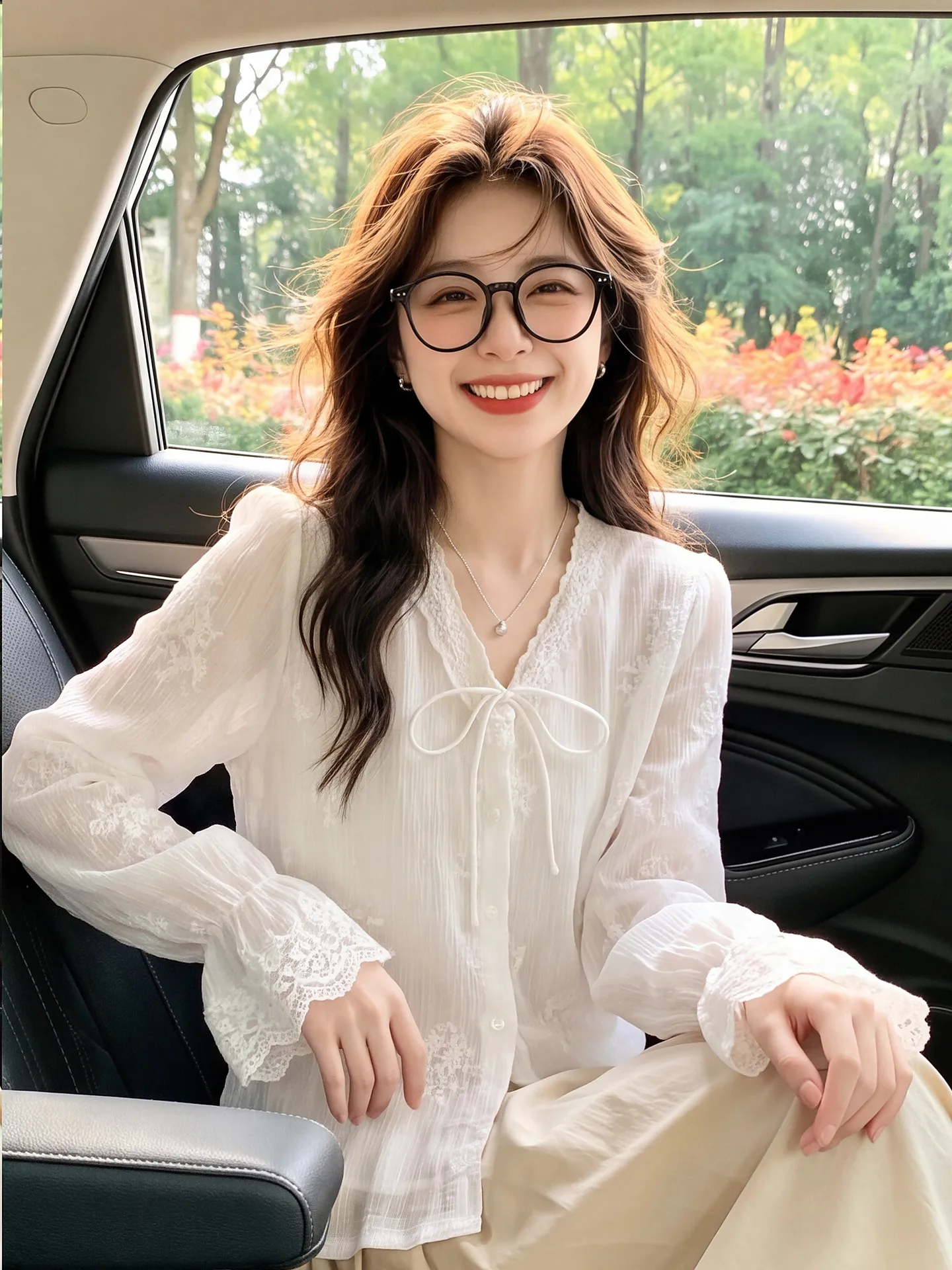 Romantic Style Loose Long Sleeve V-Neck Lace Shirt Women's Early Autumn Casual Breathable Sun Protection Top