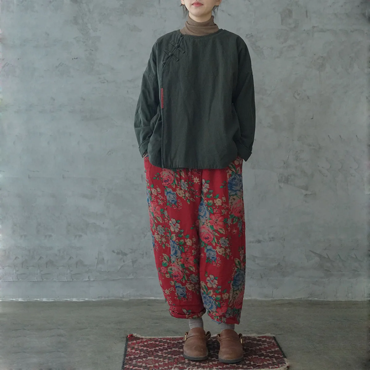 

Женский стеганый пуловер из хлопка высокой плотности, куртка с длинным рукавом в стиле ретро, свободное короткое пальто с пряжкой-лягушкой, осенне-зимняя верхняя одежда с карманами