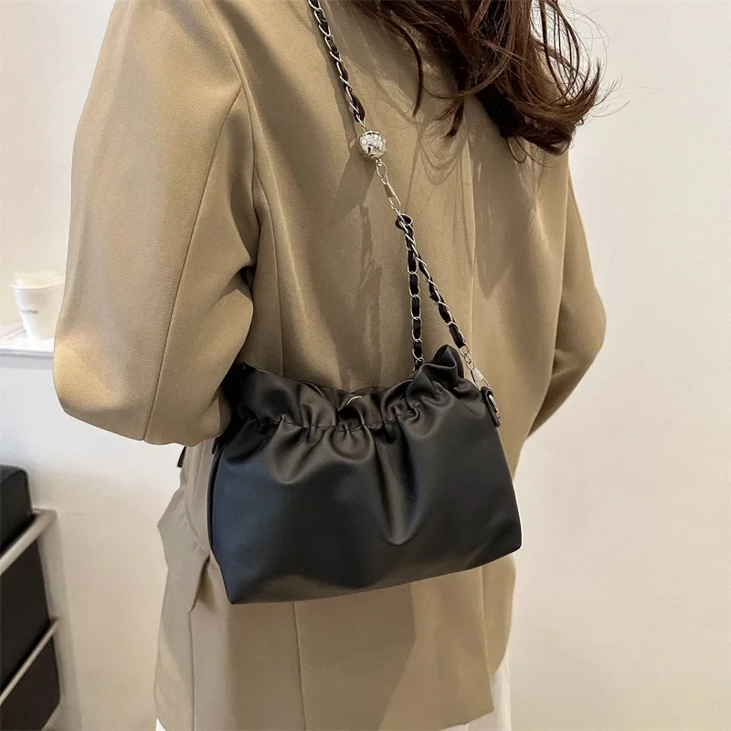 2024 Latest Fashion Shoulder Bag Simple Chain Bucket Bag Popular Casual Women's Crossbody Bag