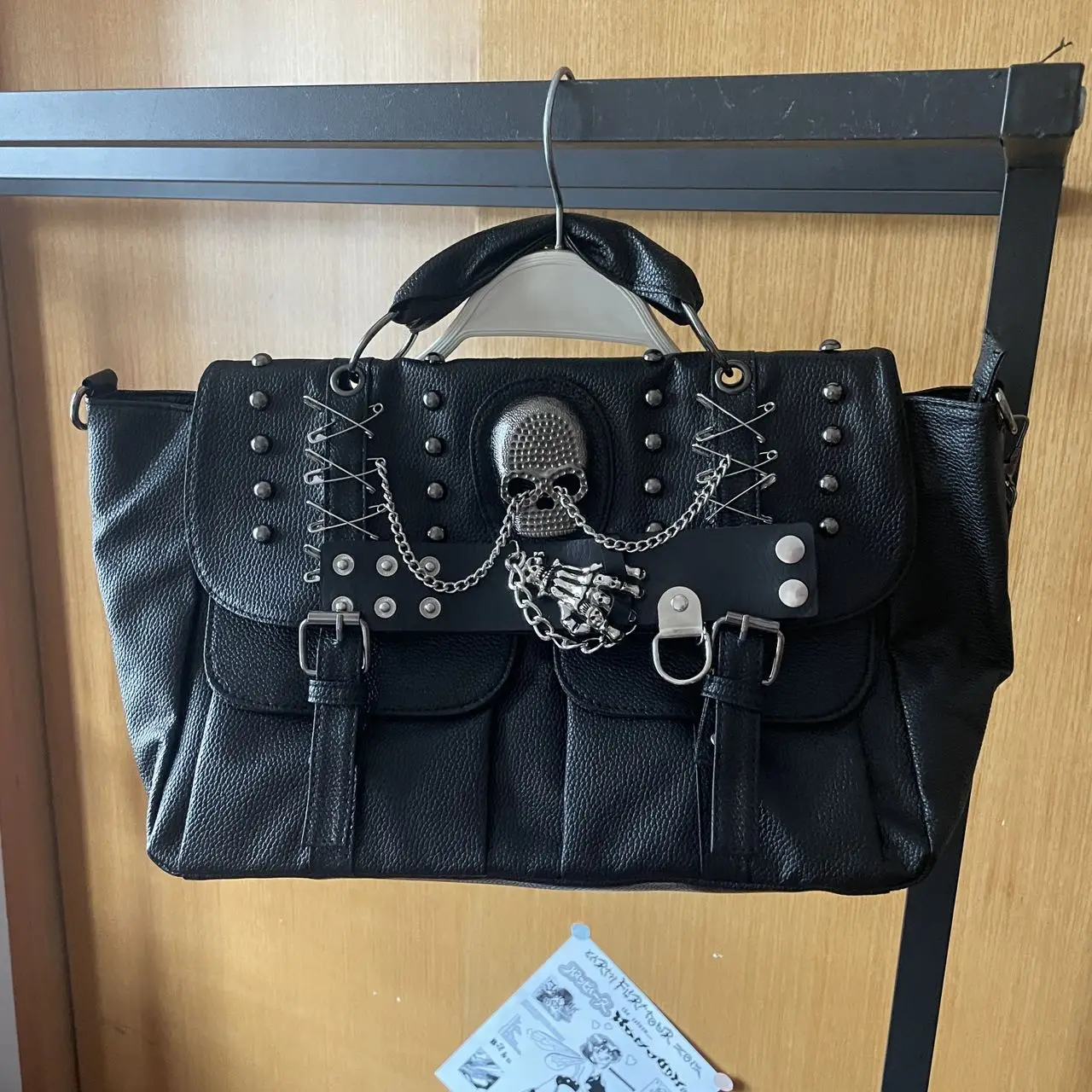 sac-a-main-punk-avec-rivets-et-chaine-sac-messager-sac-gothique-a-motif-de-crane-sac-original-fait-main-pour-femmes
