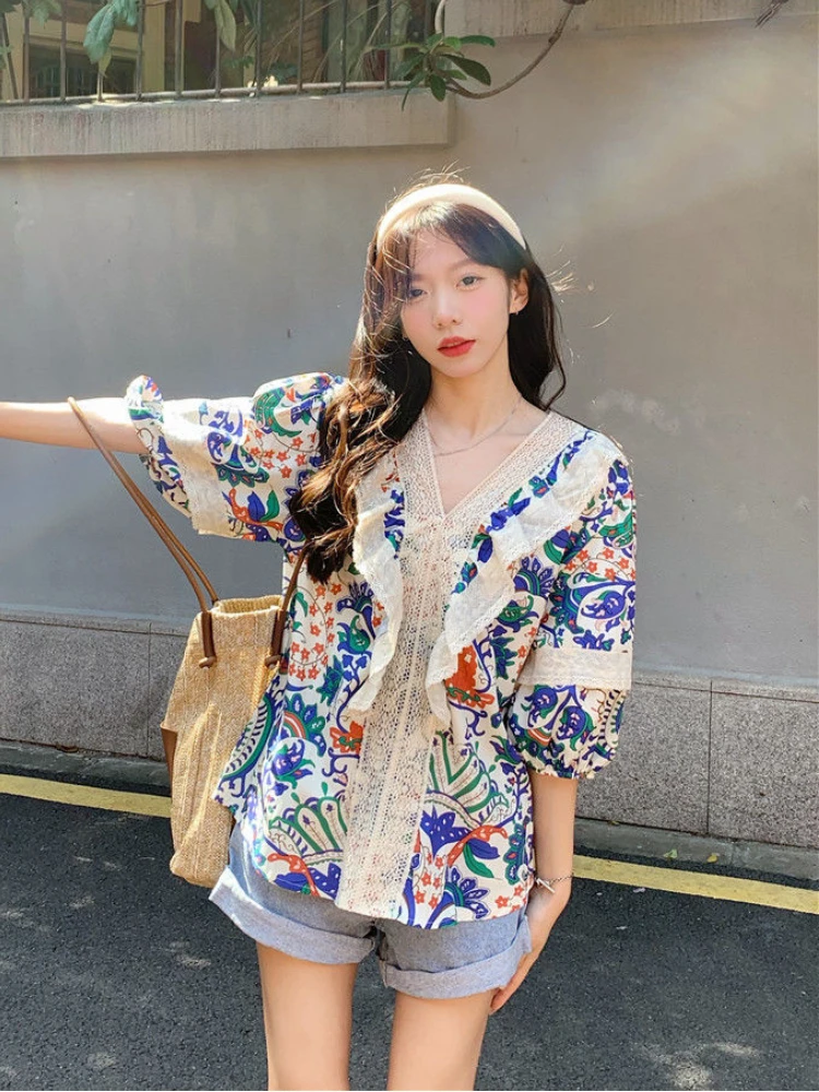 

Loose Leisure Blouses Women V-neck Vintage Print Design Indie Folk Style Holiday Summer New Tops Elegant Mori Girl Y2k Popular