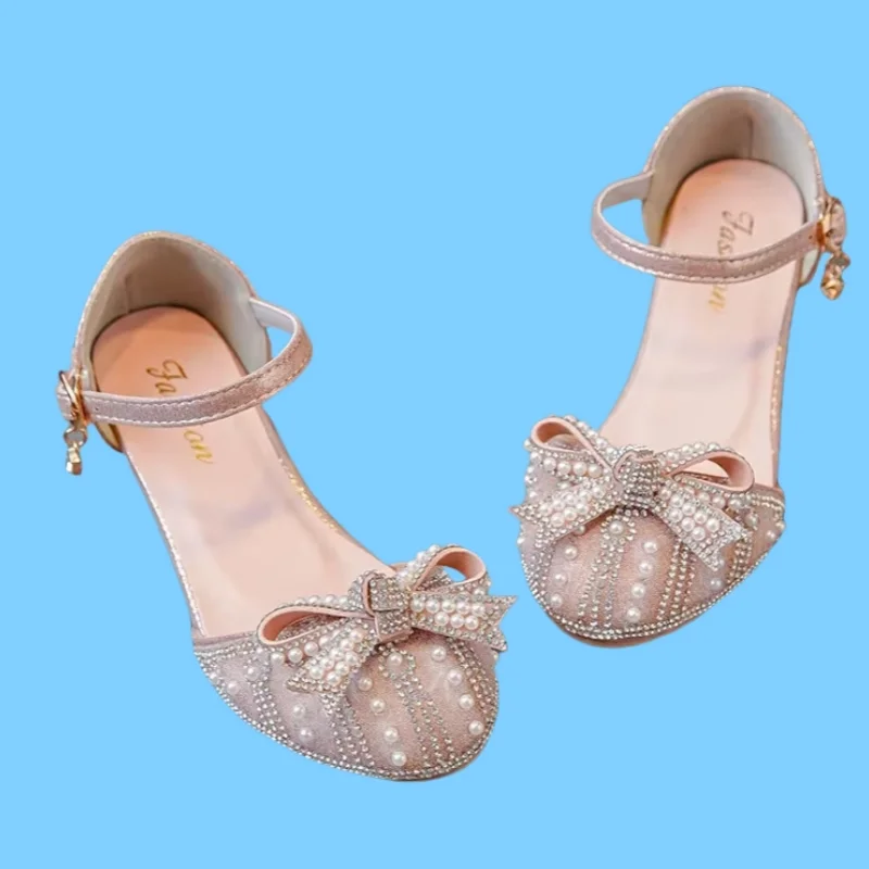 

Baby Girls Princess Shoes Shiny Bow Stage Elegant Beaded Crystal Cute Kids Sandals Comfortable Catwalk Fashion Summer Students