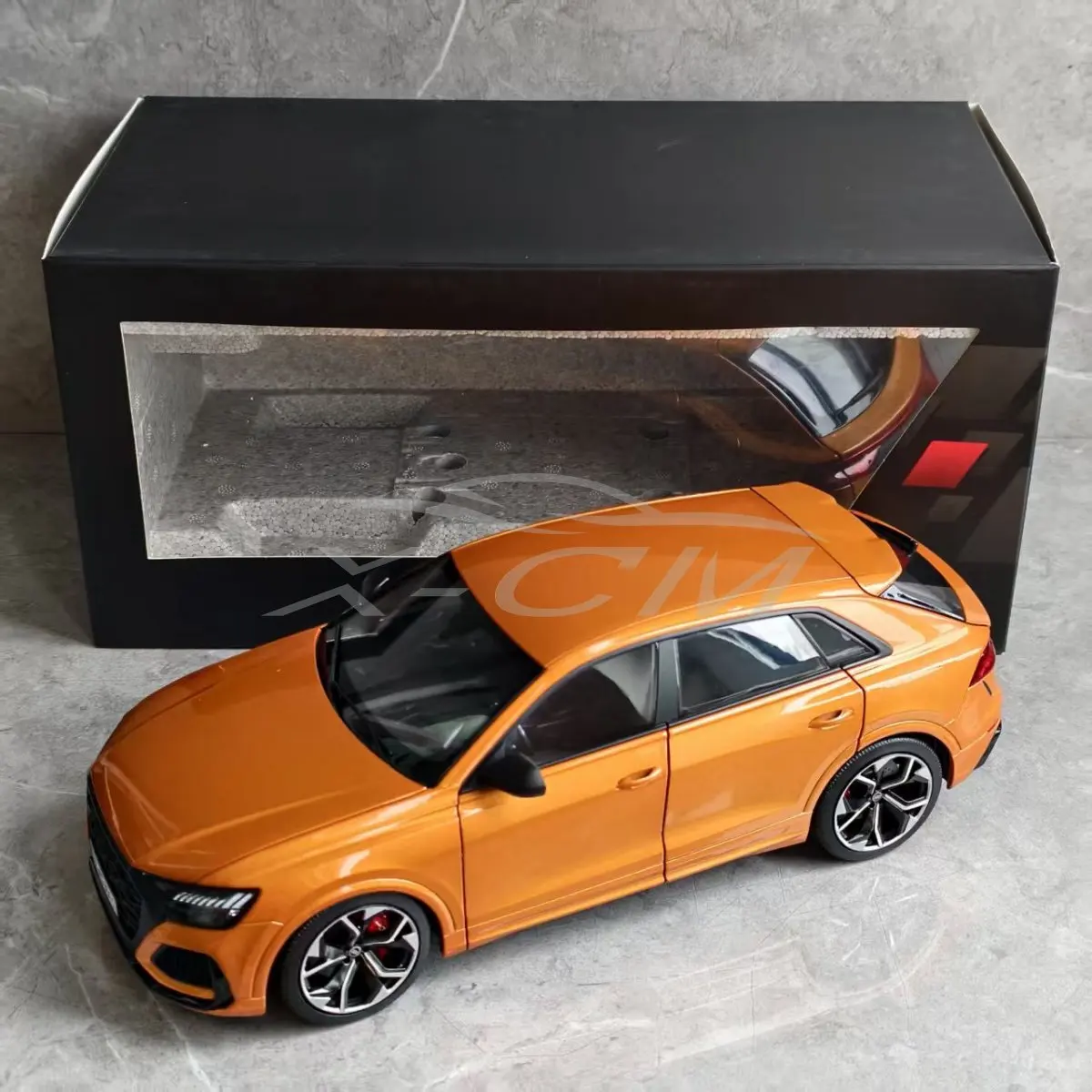 1/18 RS Q8 Diecast Model Car Model Gifts for Collectors