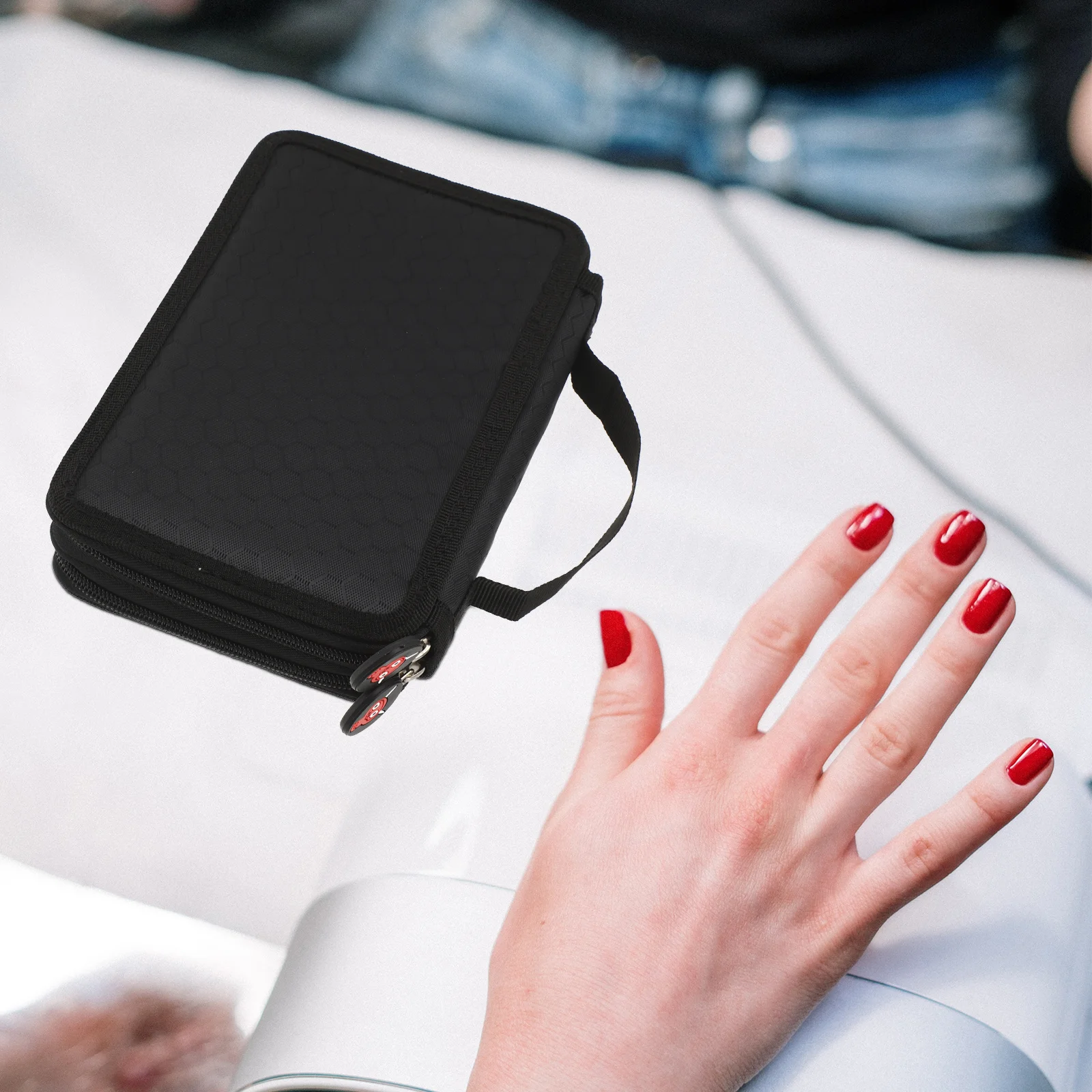 Wodoodporny piórnik na narzędzia do paznokci, 1 sztuka, przenośny organizer na akcesoria do manicure o dużej pojemności, porządkowany i wygodny w przenoszeniu.