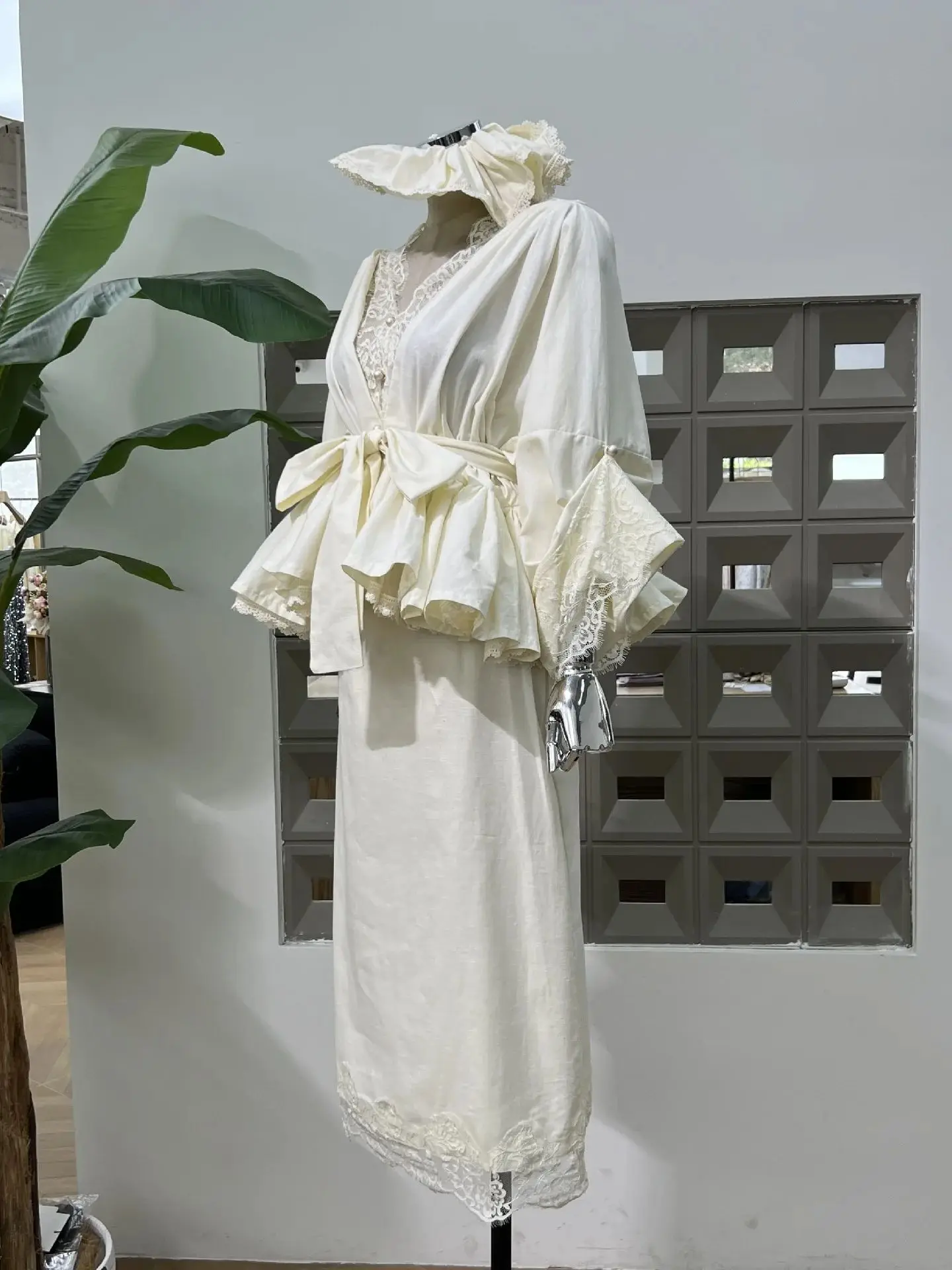 Herbst Neue Feste Verstärktes Spitze Drei Stück Set für frauen Chic Schal V-ausschnitt Lose Tops Hohe Taille Lange Röcke weibliche Set Kleider