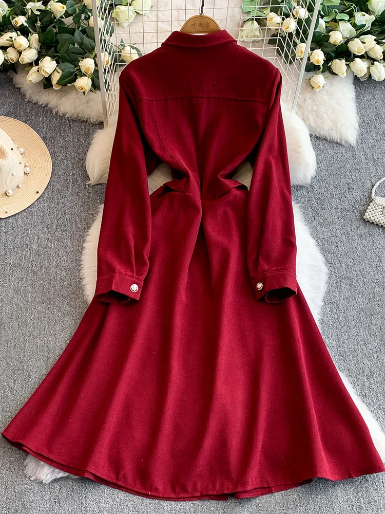 여성 셔츠 드레스 겨울 프렌치 스타일 라펠 긴 소매 코듀로이 메탈 버클 벨트 대형 스윙 미드 길이 드레스 DS237