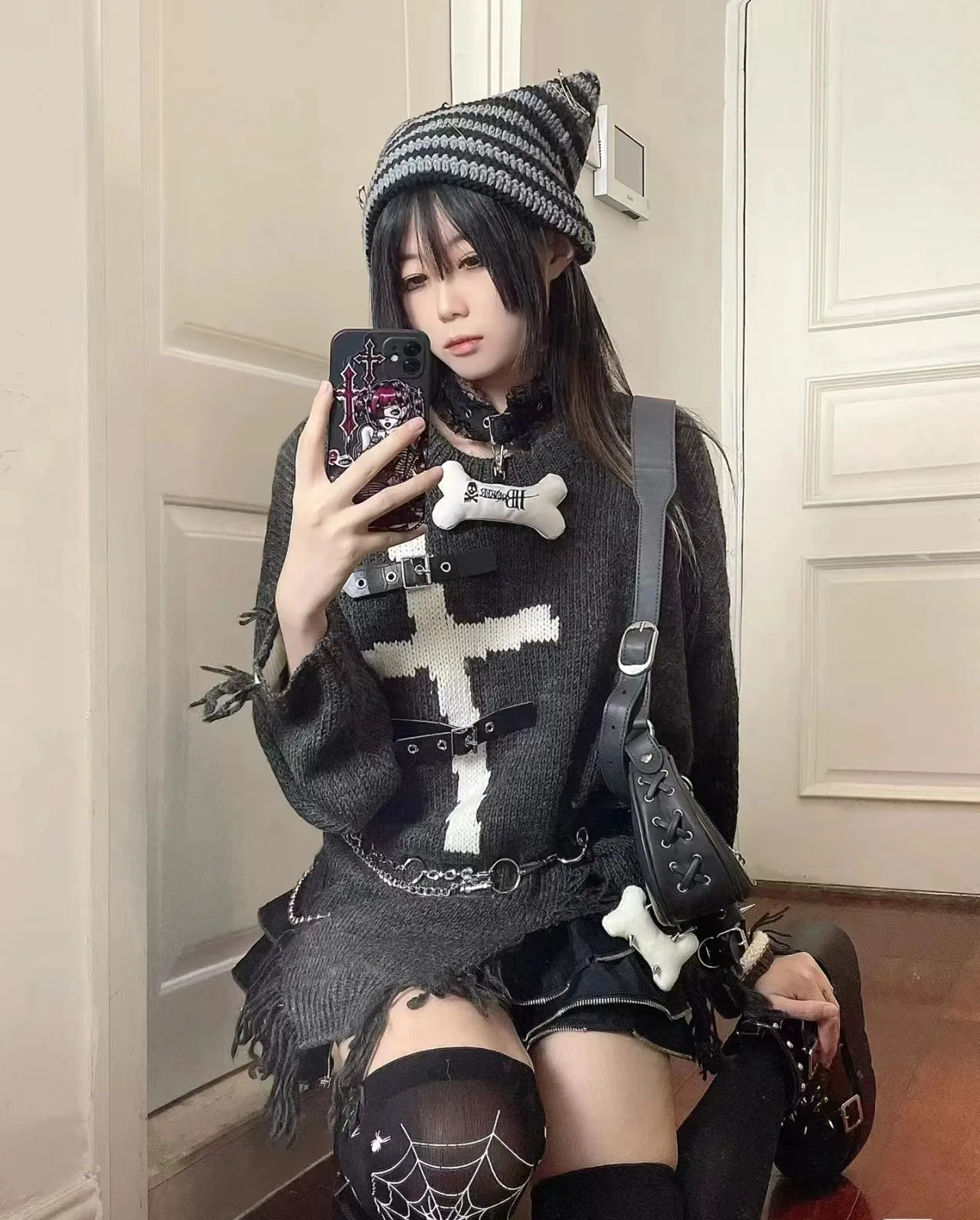 

Рваный свитер в стиле ретро в стиле панк для женщин на осень и зиму, свободный вязаный топ среднего размера