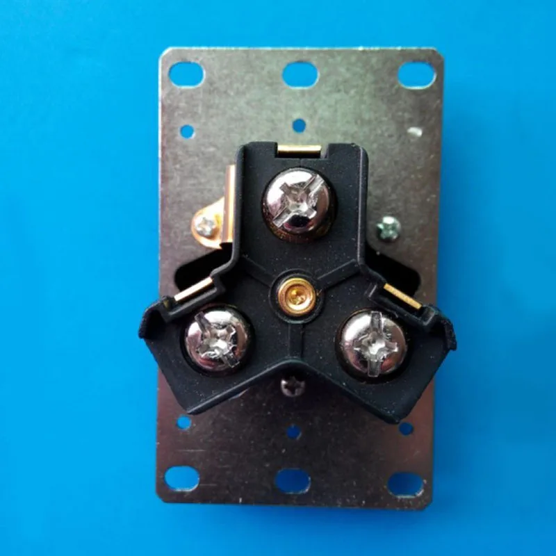 50 Amp Receptacle Outlet, NEMA 10-50R, Flush Mounting, Straight Blade, Industrial Grade, 30 Amp, 125/250 Volt，UL Listed