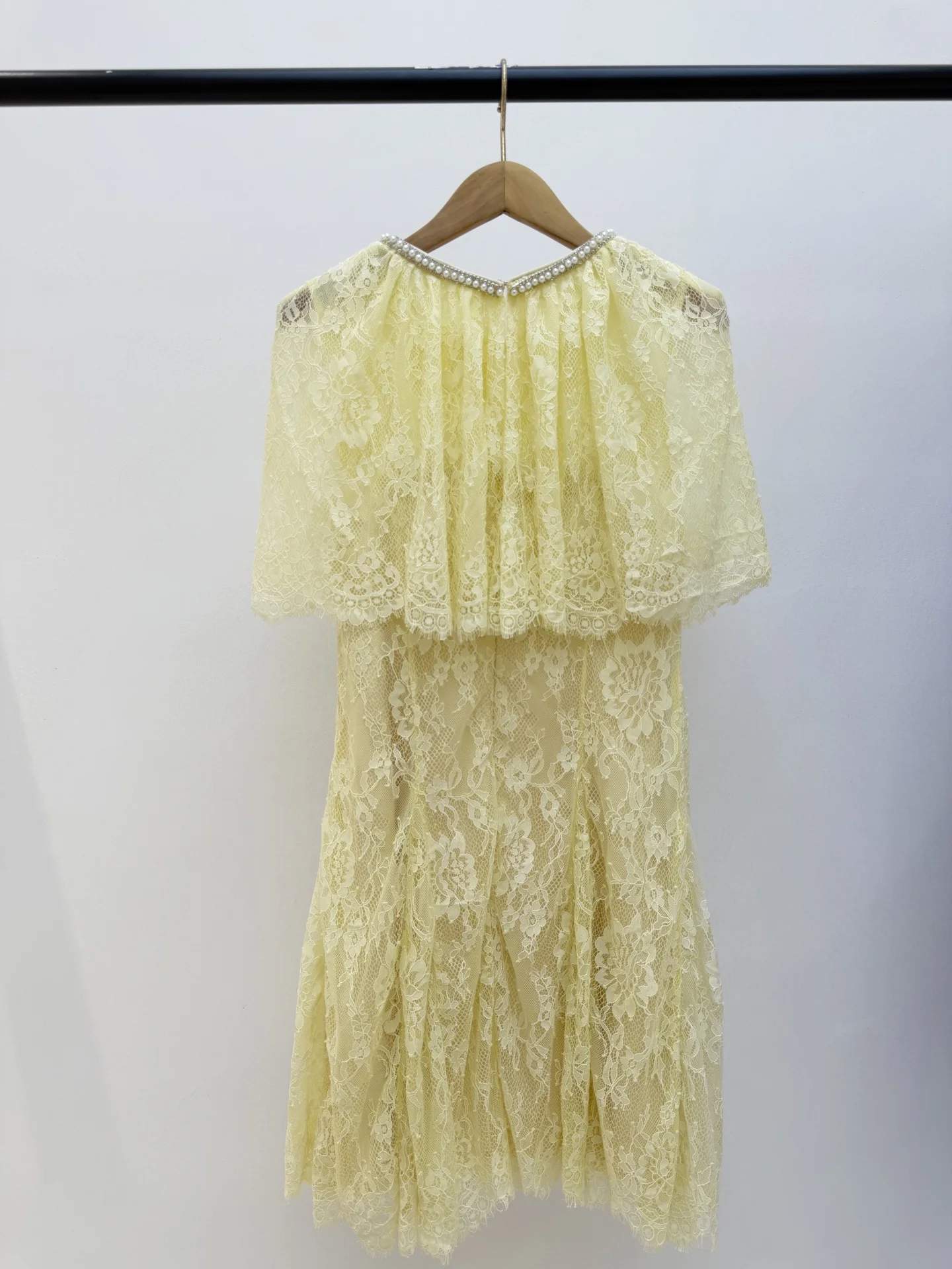 Self-portrait Summer Fashion Light Yellow Elegant Lace Mini Dress Women's Gorgeous Pearl Diamond O-Neck High Waist Short Dresses view 2