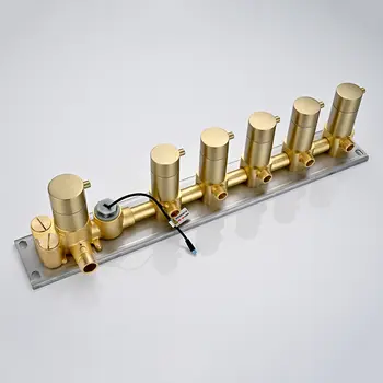 8 最佳銷售 拉絲金淋浴 - №4