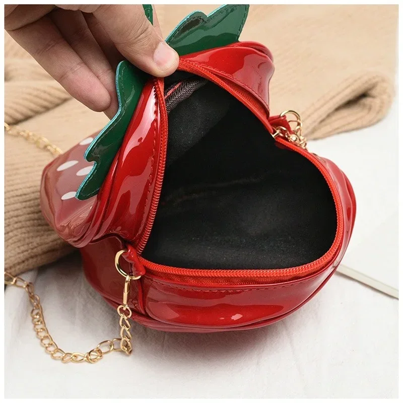 Borsa a tracolla da donna borsa a tracolla a forma di fragola borsa a tracolla a catena in pelle Pu di nuova moda ragazze borse e borsetta di frutta