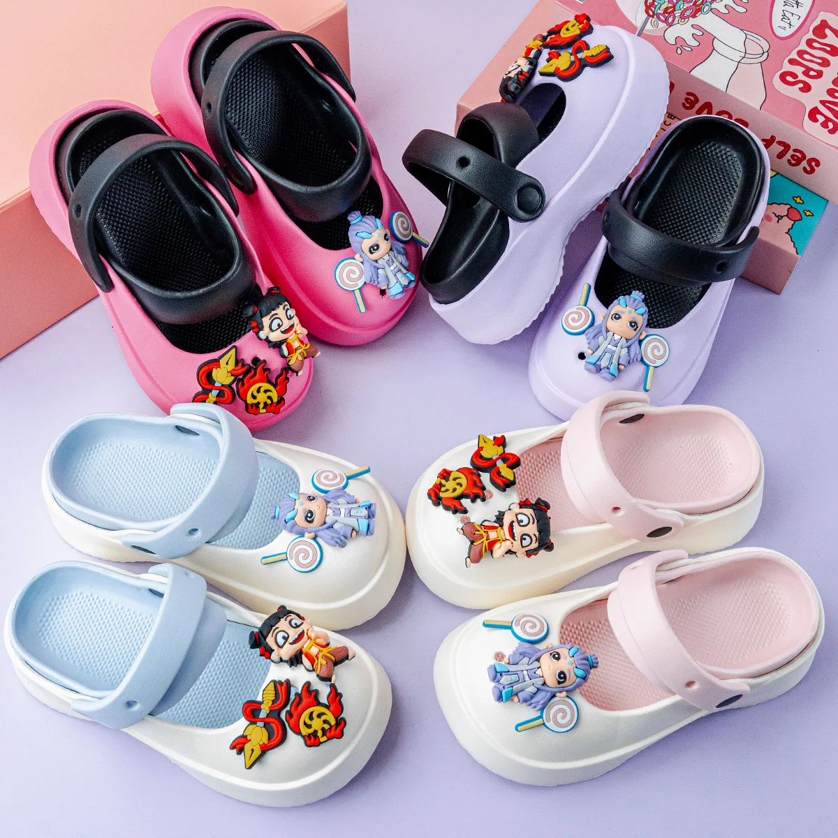 

New Cartoon Nezha and Ao Bing Girls' Clogs for Outdoor Wear, Fashionable Slippers, Non-Slip Height-Increasing Closed-Toe Shoes 600