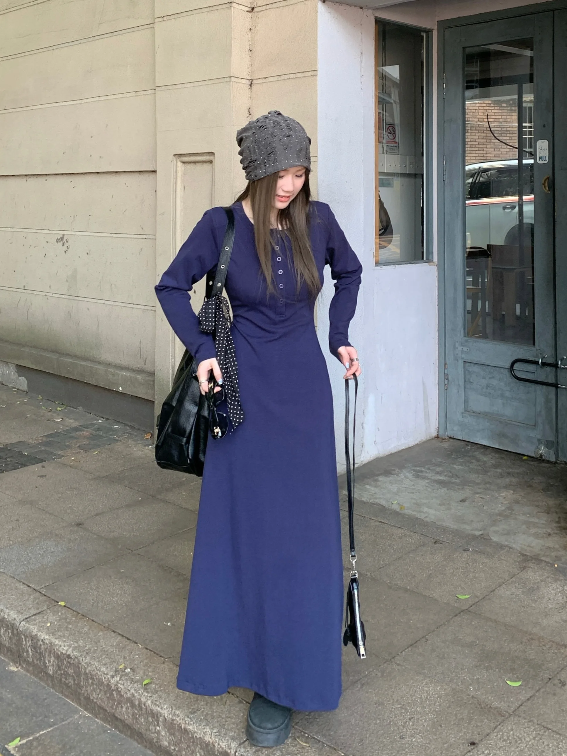 

Женское вязаное длинное платье больших размеров с круглым вырезом, завышенной талией, А-силуэта, комфортное, осеннее, новинка, темно-синее