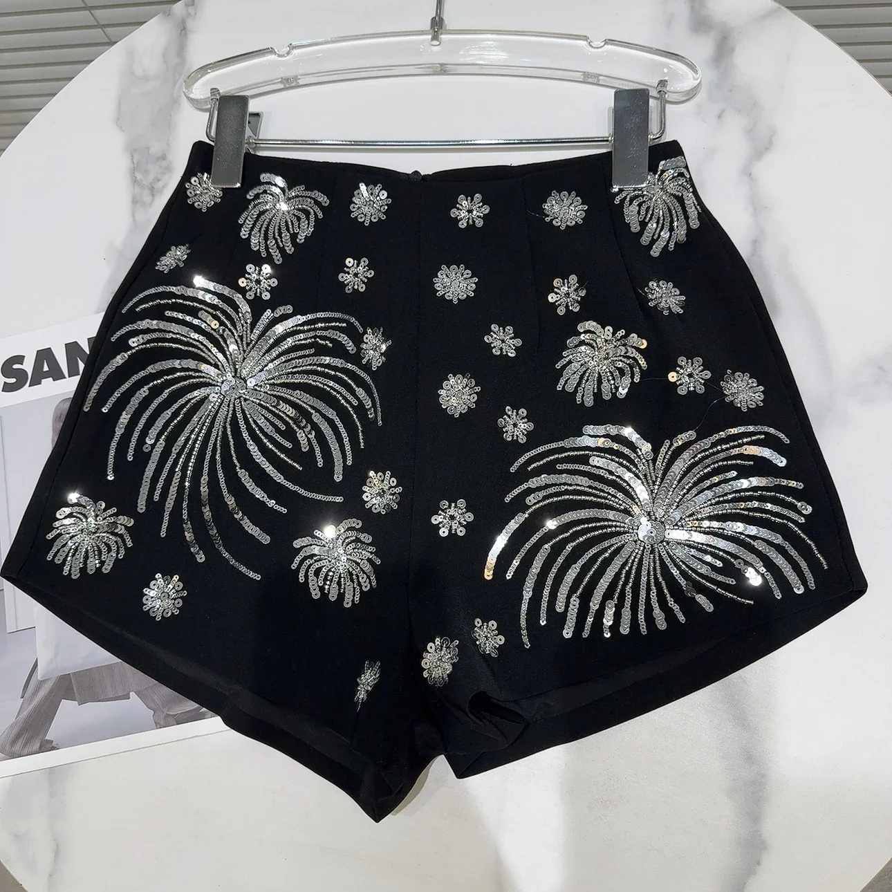 Women's 2024 Autumn New Silver Sequins Fireworks Embroidery Pattern Short Pants Women's Zipper High Street Three-Point Shorts