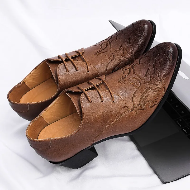 Men High Heels Derby Shoes PU Splicing Fashion Embroidery Pointed Men Shoes Size 38-46