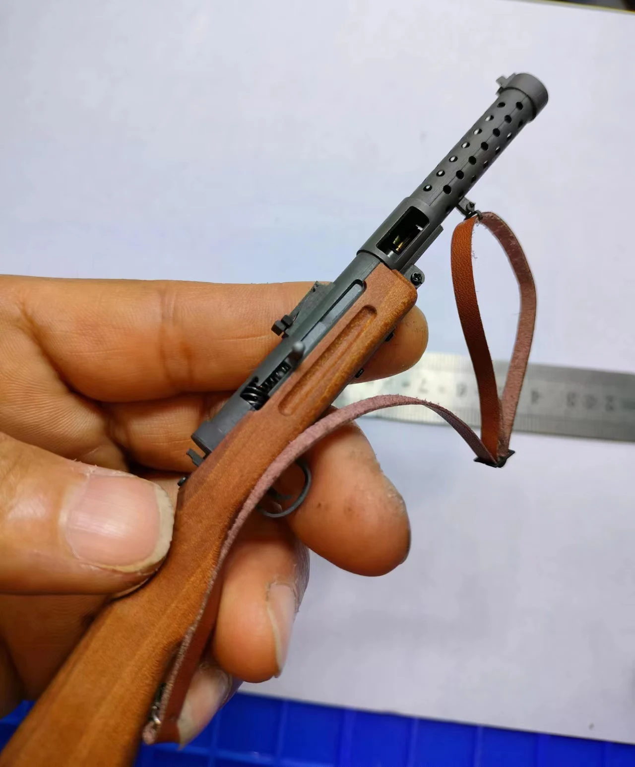 Arma de la Segunda Guerra Mundial 1:6, pistola de juguete SIG M1920, mitral hecho a mano de Metal y madera maciza, modelo de pistola de montaje para figuras de acción