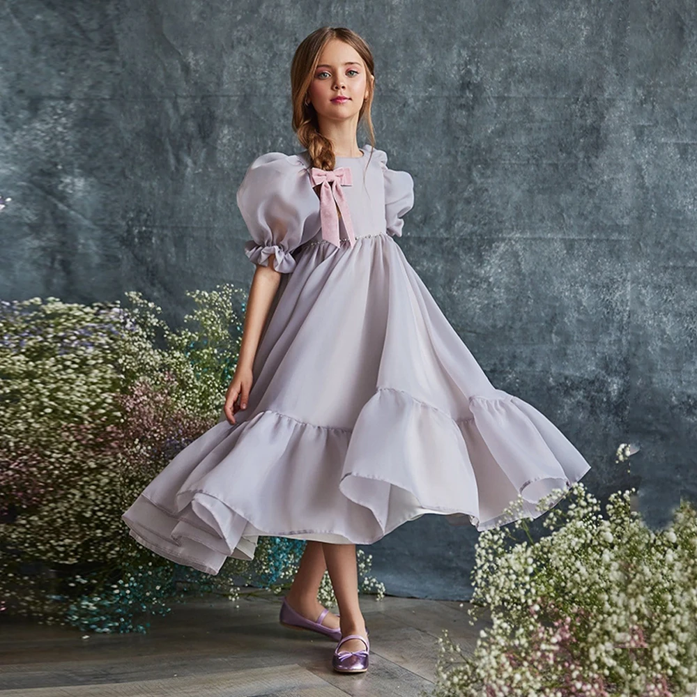 Grey Princess Flower Girl abiti maniche corte A sbuffo O collo lunghezza del tè una linea Organza Party Kids Pageant Gown