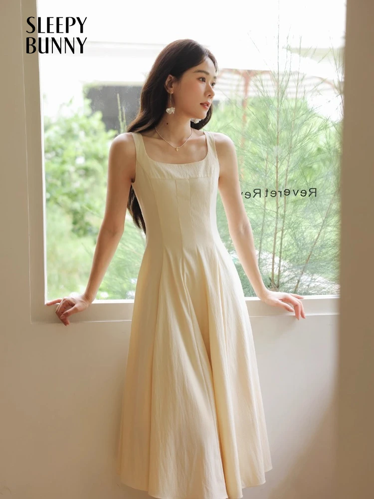 

Elegant Sleeveless Long Dress Women Summer French Style A-Line Sundress Square Neck Slim Waist Strap Dress Vacation Daily Wear
