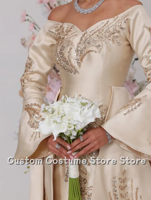 Customised Luxury Wedding Dress Off-the-Shoulder Long Sleeve Wedding Dress Beaded Sequin Train and Floor-Length Ivory Arabic Wed