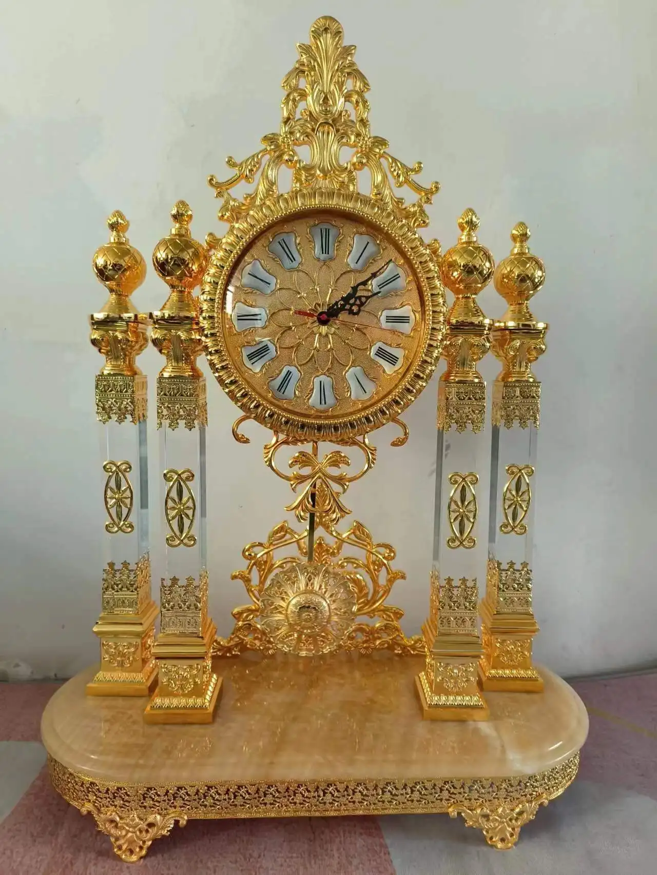 

European-Style Pure Copper Living Room Entrance Crystal Clock Study Golden Crystal Desk Clock