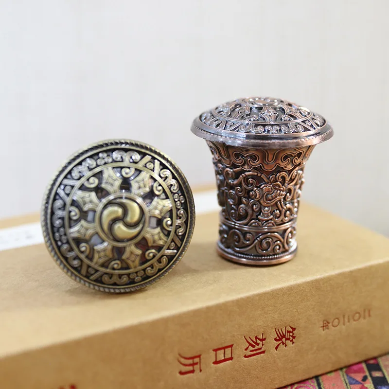 32g Classic Alloy Thangka Shaft Head Engraving Mounting Material Scroll Head Decoration Hanging Painting Painting Calligraphy