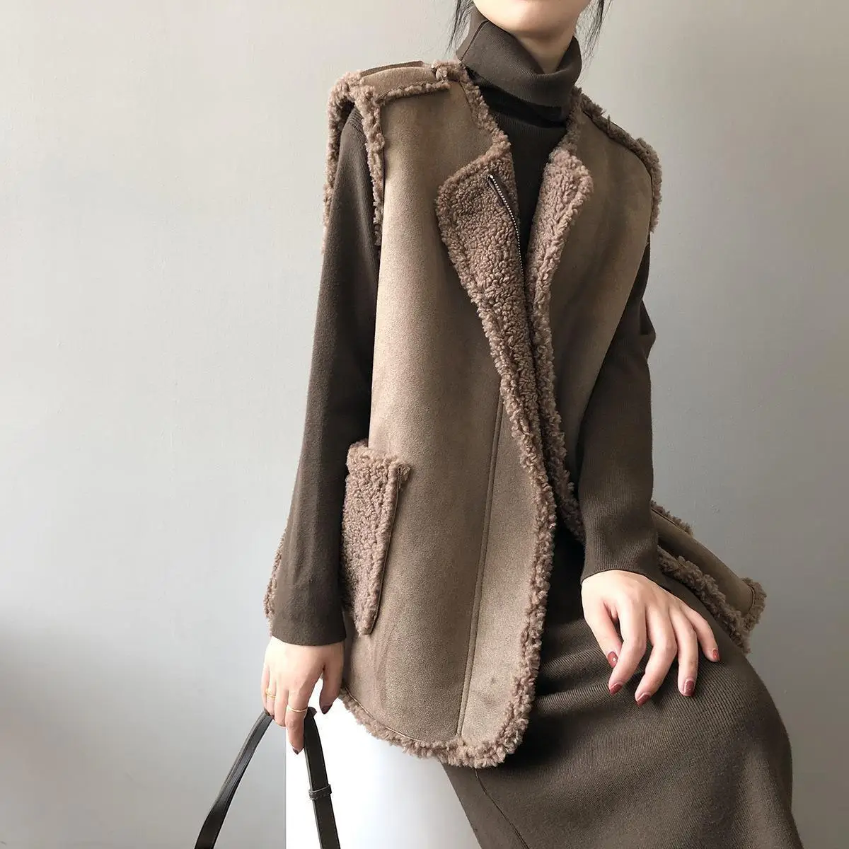 Fashion New Lambswool Vest for Women. Fur One Piece Undershirt. Outerwear. Loose Two Sides Wear. Shawl.