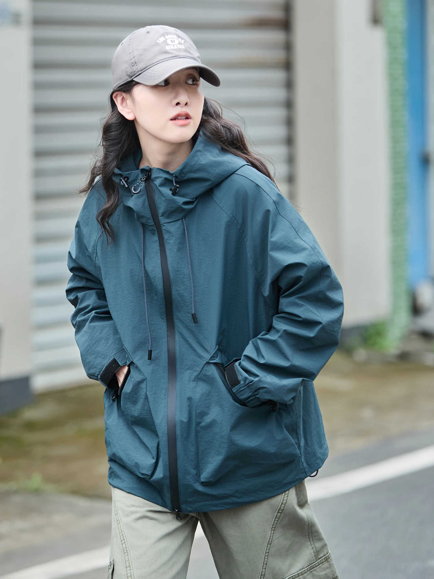 giacca-leggera-impermeabile-e-antivento-per-arrampicata-all'aperto-cappotto-sportivo-casual-per-coppie-tessuto-in-nylon-con-orlo-regolabile-e-chiusura-a-cerniera